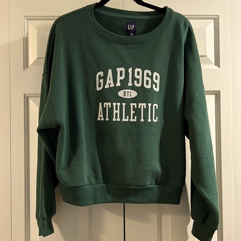 Gap logo crewneck sweatshirt